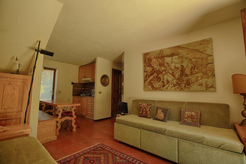 Altido Charming Apartments With Mountain Views And Green Backyard In Verrand Zimmer foto