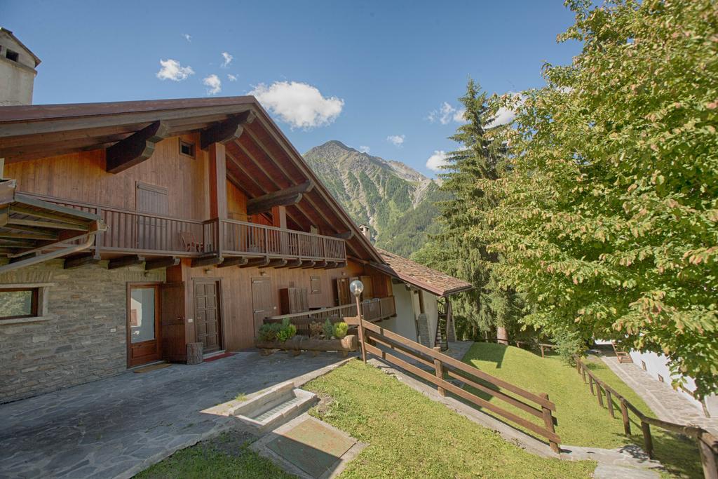 Altido Charming Apartments With Mountain Views And Green Backyard In Verrand Zimmer foto